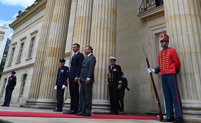 رئيس الحكومة  بيدرو سانشيز يستقبله رئيس كولومبيا  غوستافو بيترو 