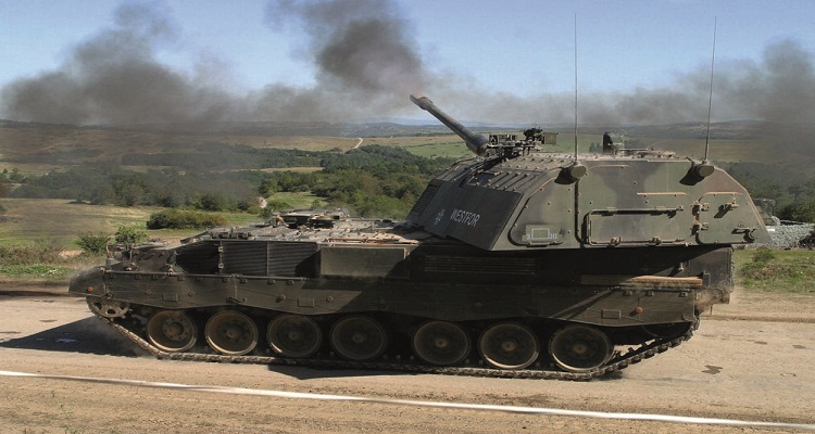 قام البوندسفير بشراء عشرة Panzerhaubitz 2000 لتحل محل أنظمة الأسلحة التي تم تسليمها إلى أوكرانيا