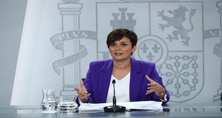 وزيرة السياسة الإقليمية والمتحدث الرسمي باسم الحكومة - إيزابيل رودريغيز  